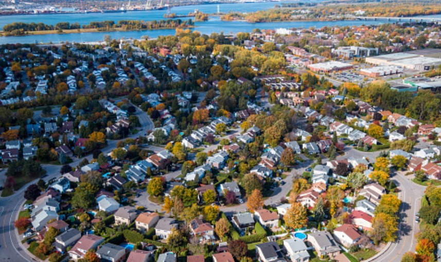 Quebec Neighborhoods: A Comparative Analysis